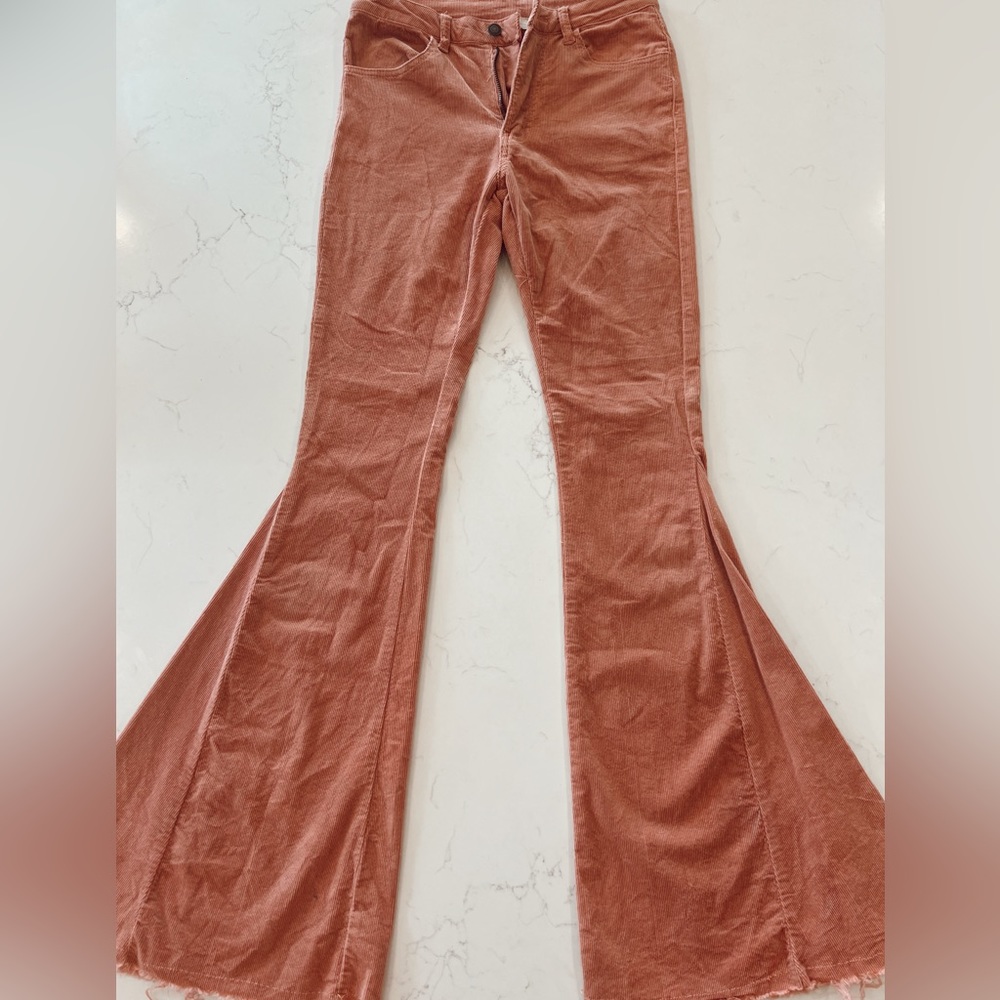 Women’s corduroy bell-bottom jeans